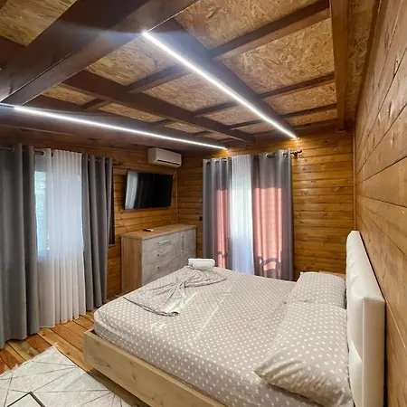 Apartment Mikpritja 1 Velipoje