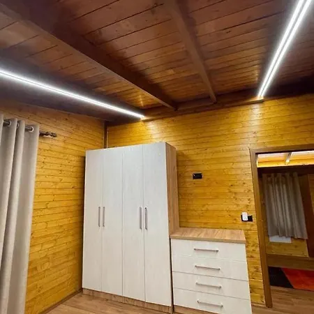 Mikpritja 1 Apartman *